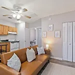 Stunning 2Br In City Center