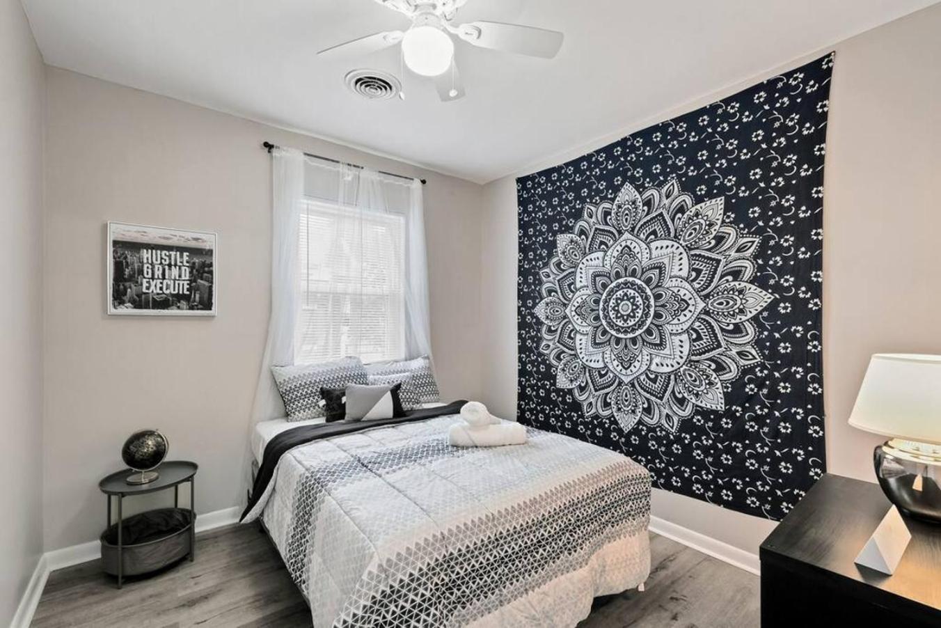 Apartment Stunning 2br In Center *