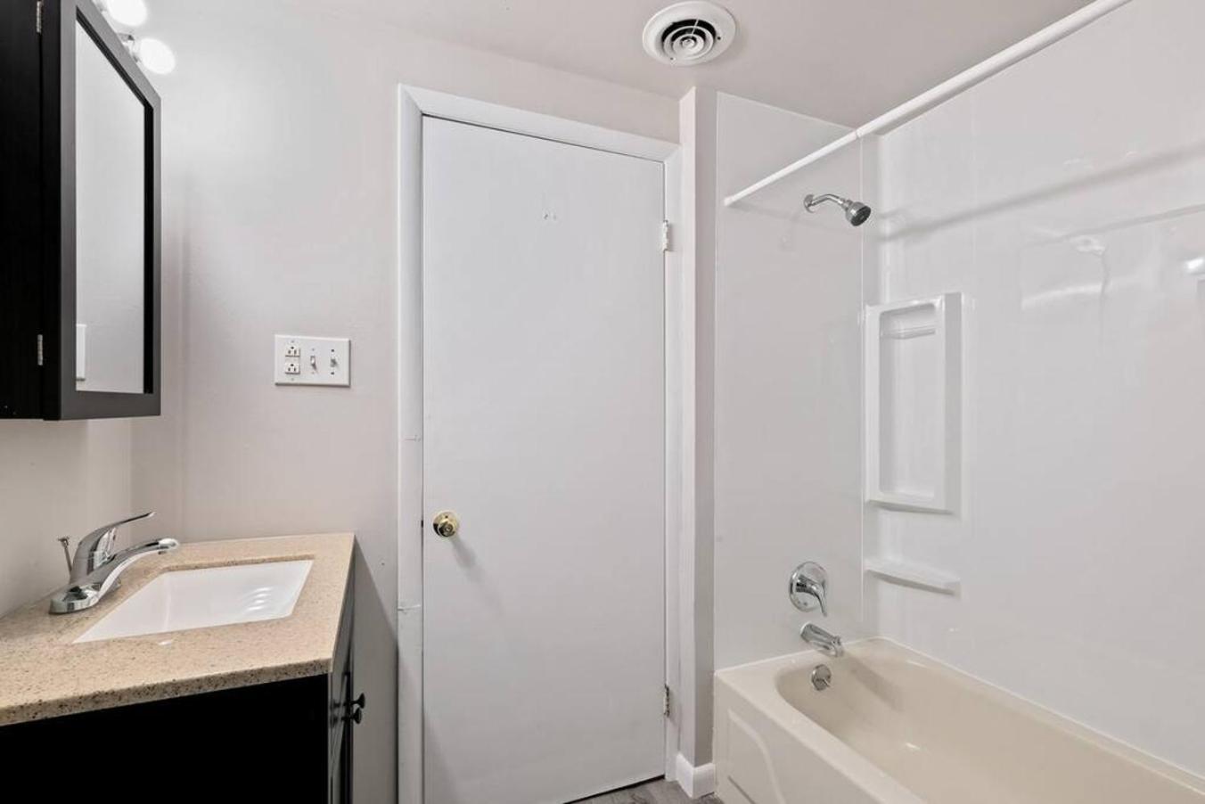 Stunning 2br In Center Philadelphia