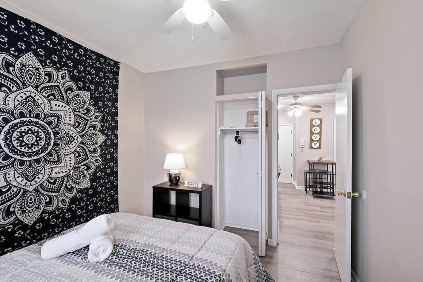 Stunning 2br In Center Apartment Philadelphia