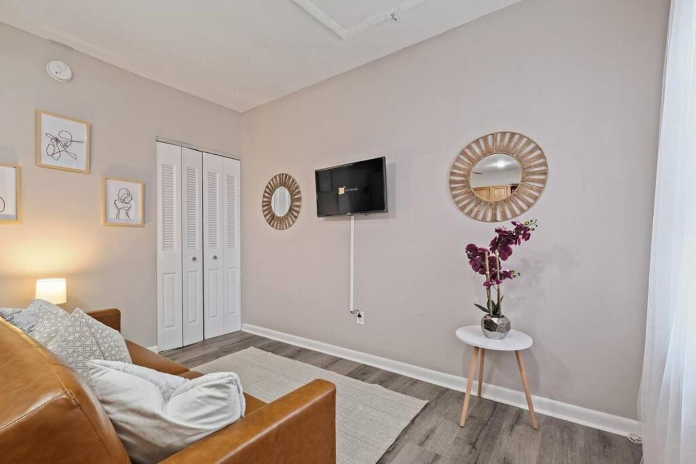 Apartment Stunning 2br In Center Philadelphia