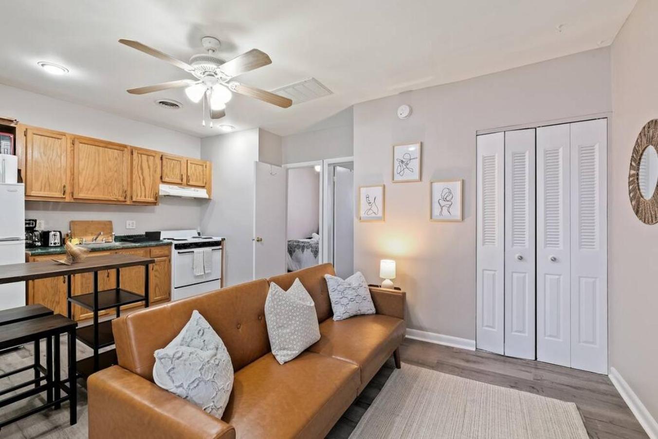Stunning 2br In Center * Philadelphia